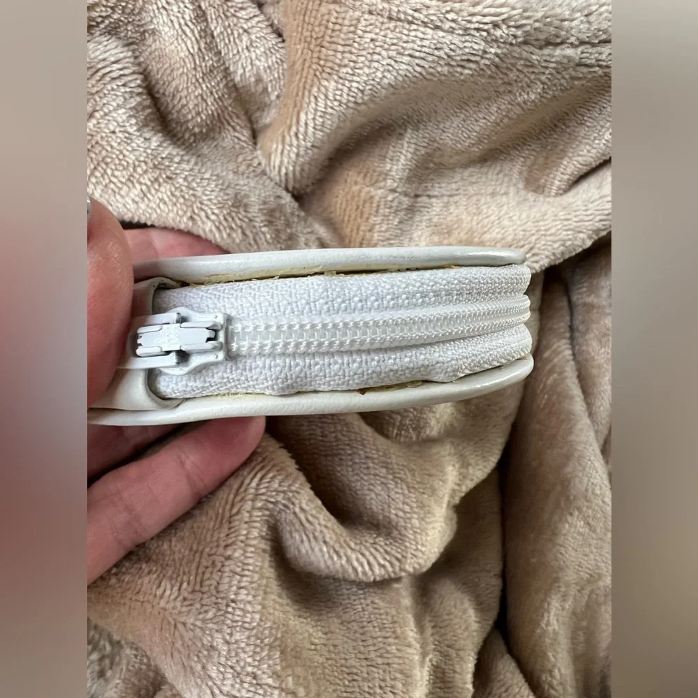 Vintage Gucci Micro GG Monogram Coin Pouch - Picture 6 of 9